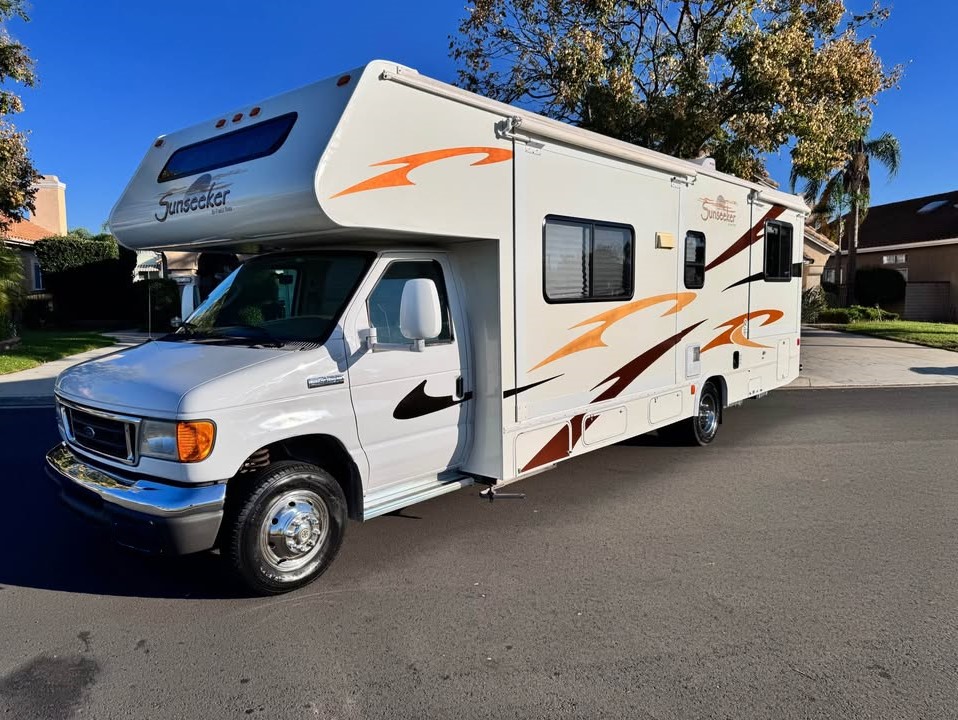 2007 Forest River Sunseeker front exterior