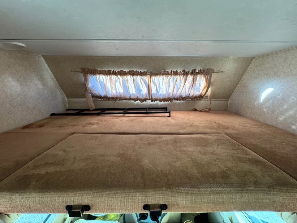 Overhead bunk